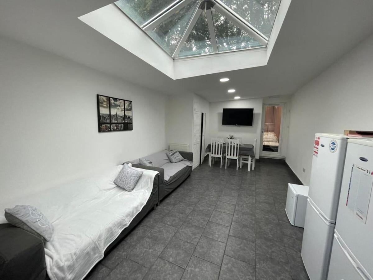 Studio Close To Selly Oak Train Station Birmingham Exteriér fotografie